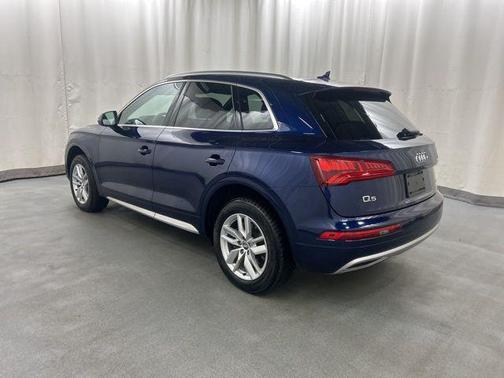 Navarra Blue Metallic 2020 Audi Q5 45 Premium