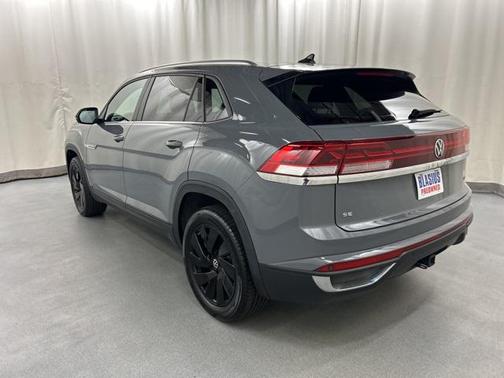 2024 Volkswagen Atlas Cross Sport 2.0T SE w/Technology 4MOTION