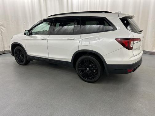 2022 Honda Pilot AWD Black Edition