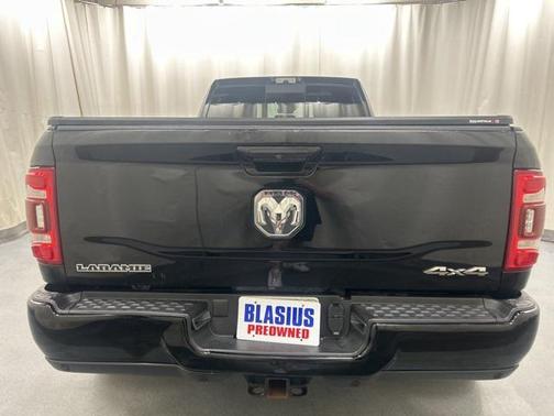 2021 RAM 3500 Laramie Crew Cab 4x4 8' Box