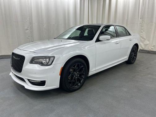 2023 Chrysler 300 Touring