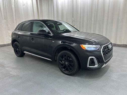 2023 Audi Q5 45 S line Premium Plus