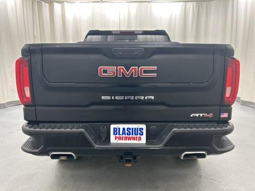 2022 GMC Sierra 1500 AT4