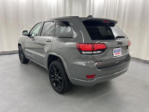 2022 Jeep Grand Cherokee Laredo