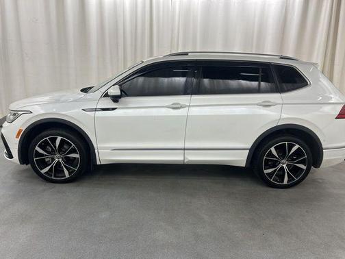 2022 Volkswagen Tiguan 2.0T SEL R-Line 4MOTION