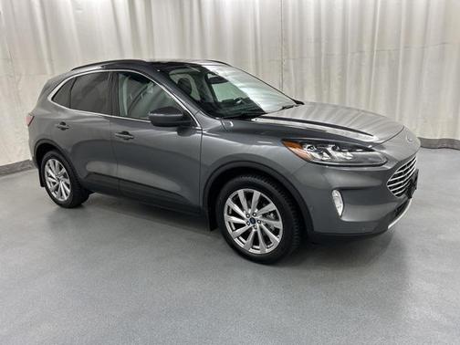 2022 Ford Escape Titanium