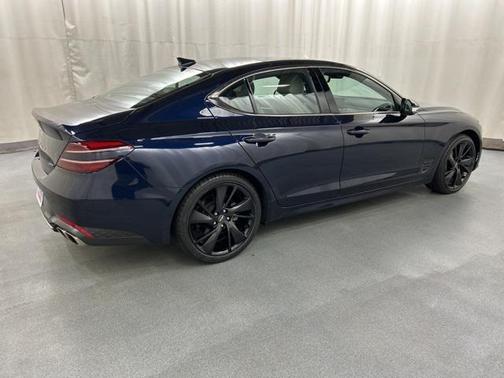 2023 Genesis G70 2.0T AWD