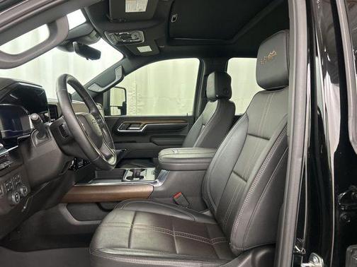 2024 Chevrolet Silverado 3500 High Country