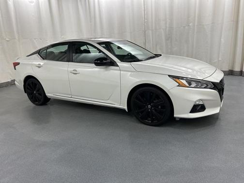 2022 Nissan Altima SR Intelligent AWD