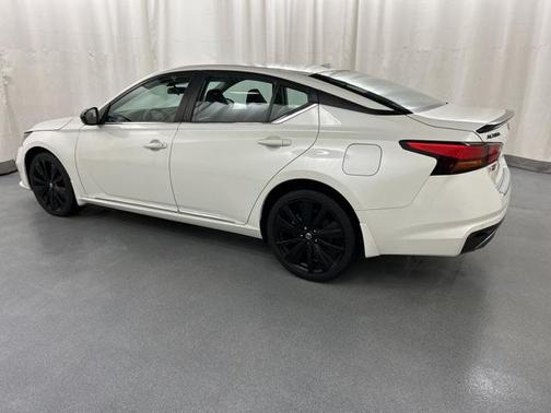 2022 Nissan Altima SR Intelligent AWD