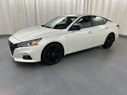 2022 Nissan Altima SR Intelligent AWD