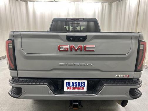 2024 GMC Sierra 2500 AT4