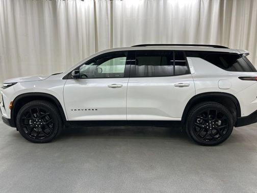 2025 Chevrolet Traverse RS