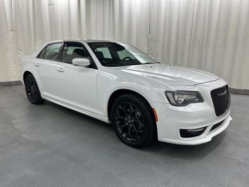 2023 Chrysler 300 Touring