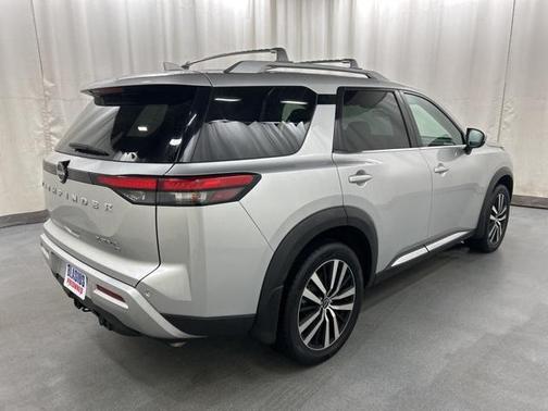 2024 Nissan Pathfinder Platinum 4WD