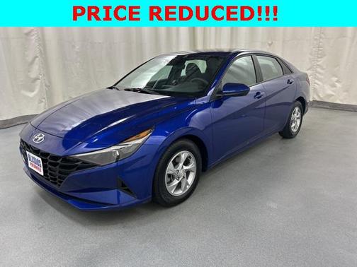 2023 Hyundai ELANTRA SE