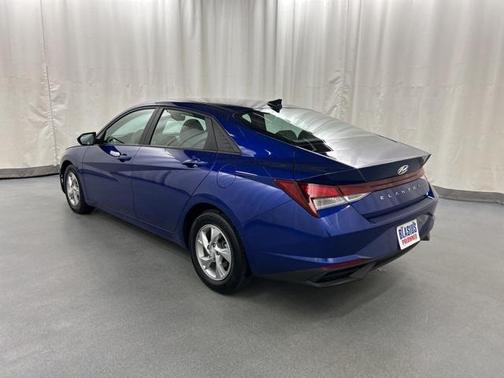 2023 Hyundai ELANTRA SE