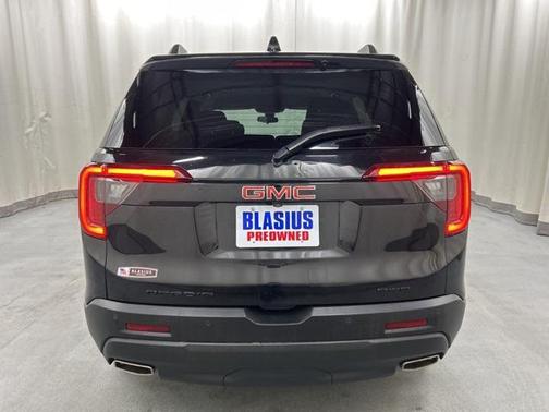 2022 GMC Acadia SLE