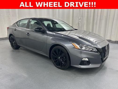 2022 Nissan Altima SR Intelligent AWD