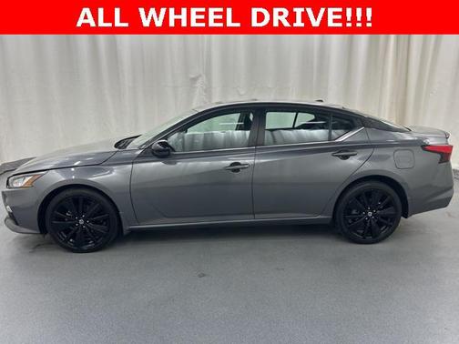 2022 Nissan Altima SR Intelligent AWD