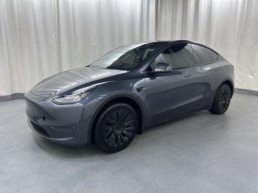 2022 Tesla Model Y Long Range Dual Motor All-Wheel Drive