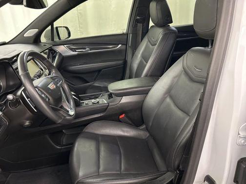 Crystal White Tricoat 2023 Cadillac XT6 Sport AWD