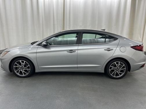 2020 Hyundai ELANTRA Limited