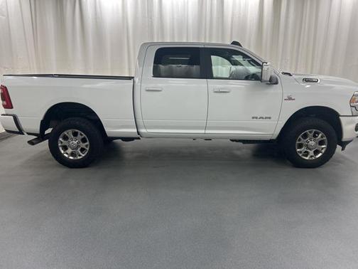 2023 RAM 2500 Laramie Crew Cab 4x4 6'4' Box