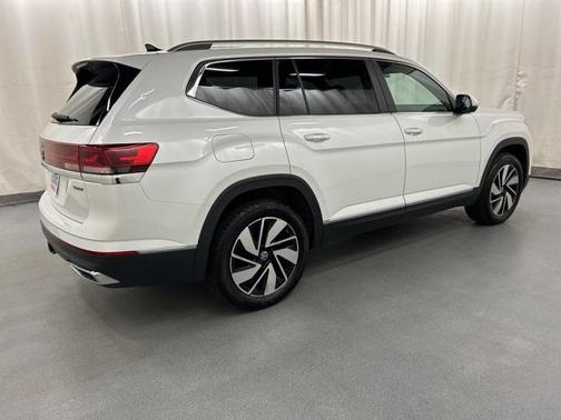 2024 Volkswagen Atlas 2.0T SEL