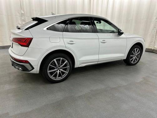 Glacier White Metallic 2022 Audi SQ5 3.0T Premium