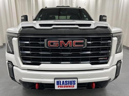 2024 GMC Sierra 2500 AT4