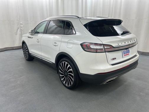 2022 Lincoln Nautilus Black Label