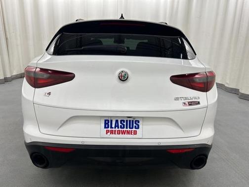2022 Alfa Romeo Stelvio Sprint