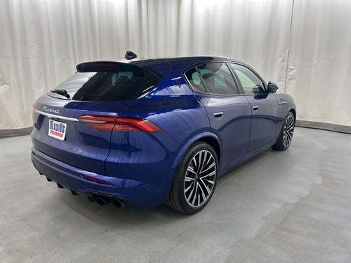 Blue 2023 Maserati Grecale Modena