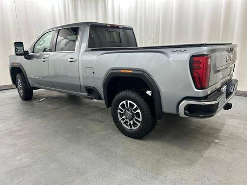 Sterling Metallic 2024 GMC Sierra 2500 SLT