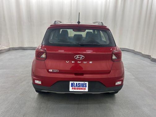 2023 Hyundai VENUE Limited