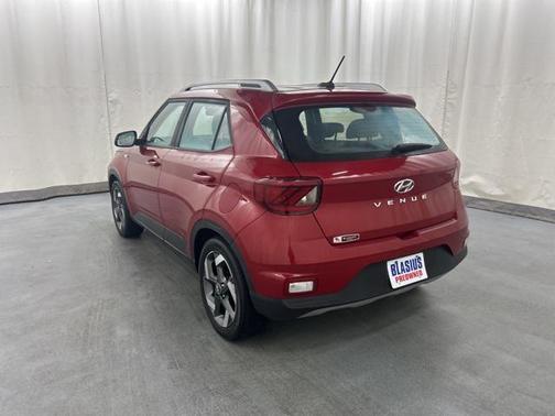 2023 Hyundai VENUE Limited