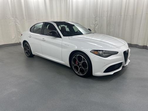2022 Alfa Romeo Giulia Veloce