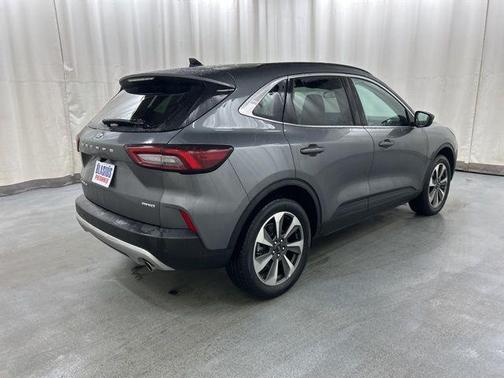 2025 Ford Escape Platinum