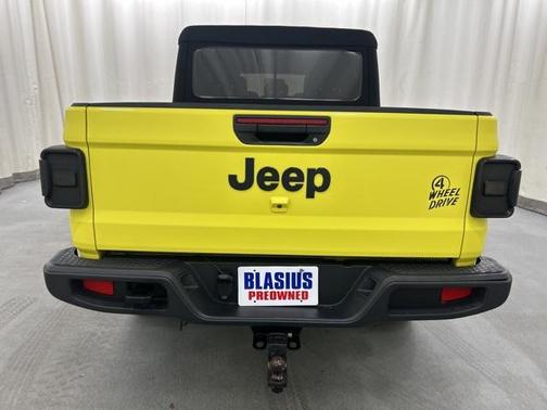 2023 Jeep Gladiator Willys 4x4