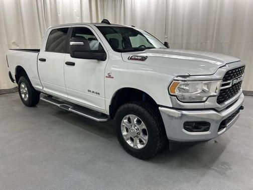 2023 RAM 2500 Big Horn Crew Cab 4x4 6'4' Box