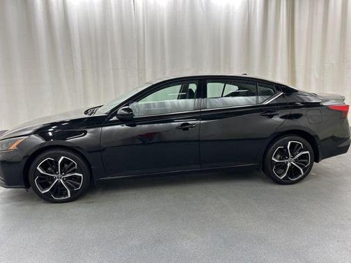 2023 Nissan Altima SR Intelligent AWD