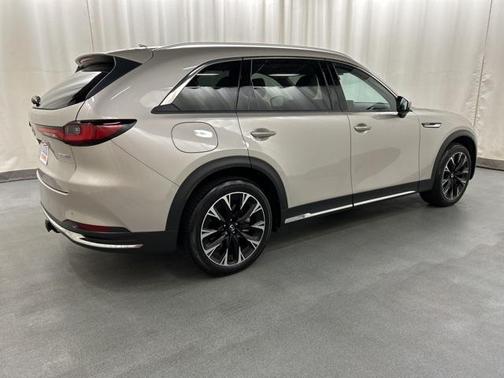 2024 Mazda CX-90 PHEV Premium Plus