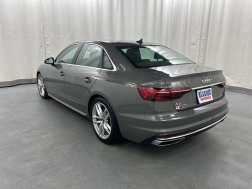 2023 Audi A4 45 S line Premium Plus