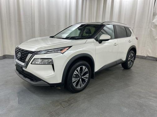 Pearl White Tricoat 2023 Nissan Rogue SV
