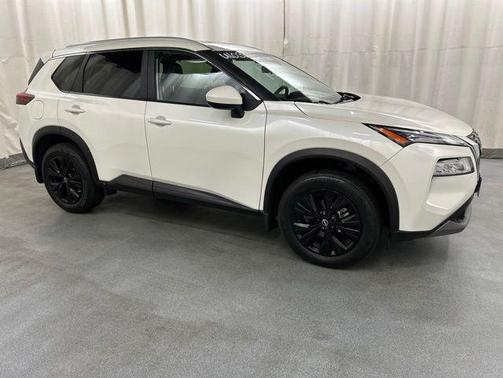Pearl White Tricoat 2023 Nissan Rogue SV