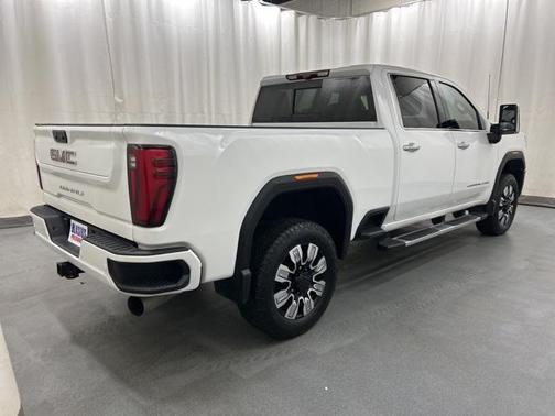 2024 GMC Sierra 2500 Denali