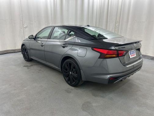 2022 Nissan Altima SR Intelligent AWD