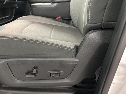 2024 RAM 3500 Big Horn Crew Cab 4x4 8' Box