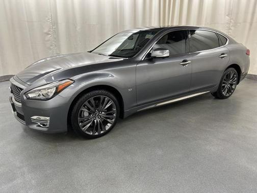2017 INFINITI Q70L 3.7X